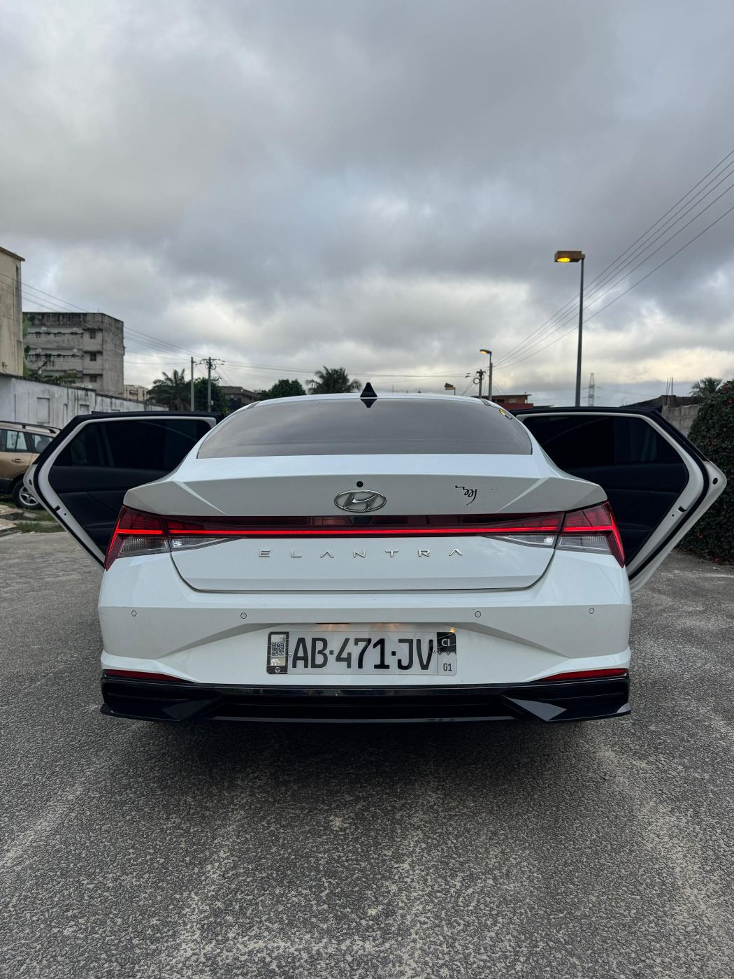 Hyundai Elantra 2024