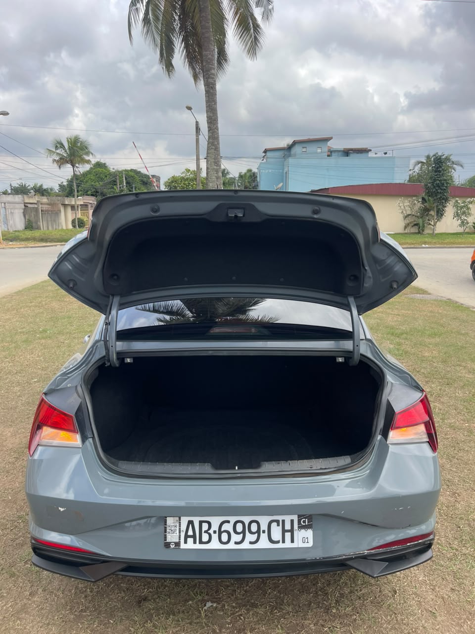 Hyundai Elantra 2022